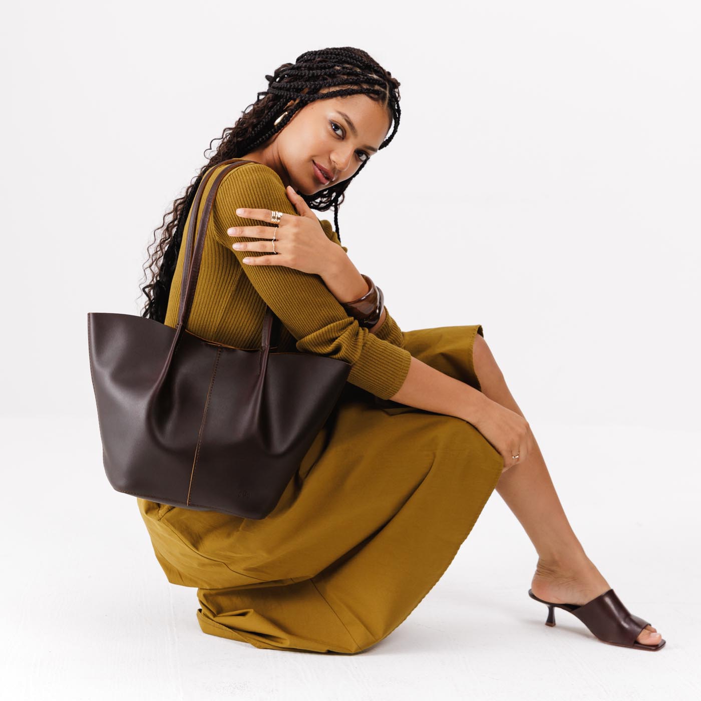 Devan Bucket Tote - Image 78