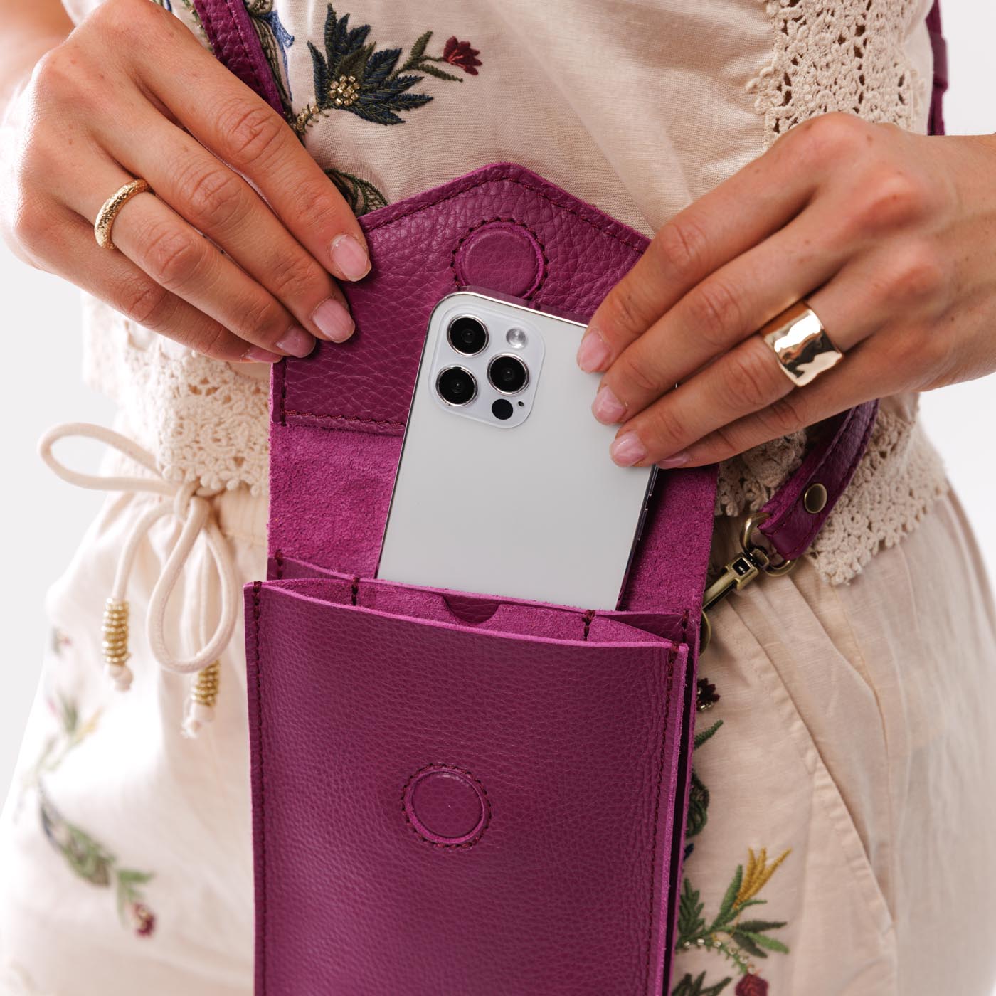 Parker Phone Bag - Image 40