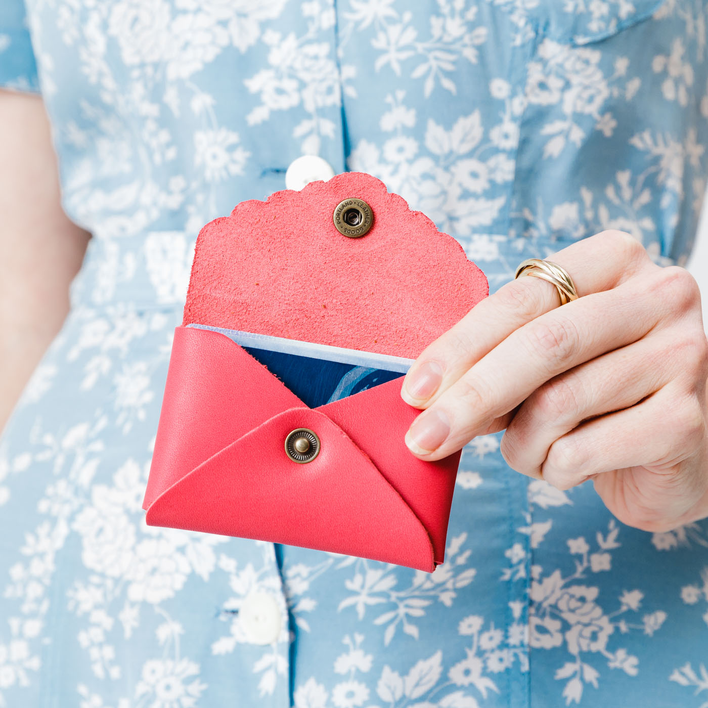 Mini Daisy Wallet - Image 100